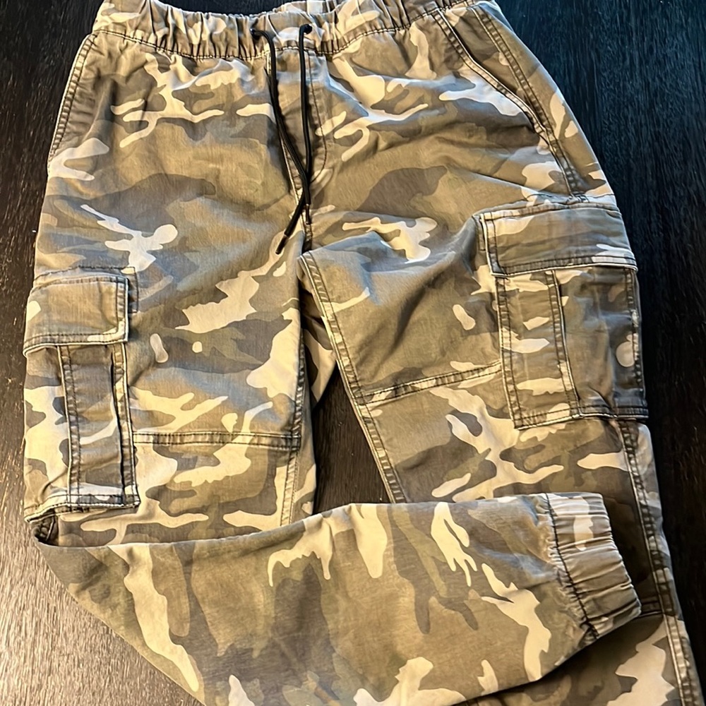 Men’s Camo Cargo Pants